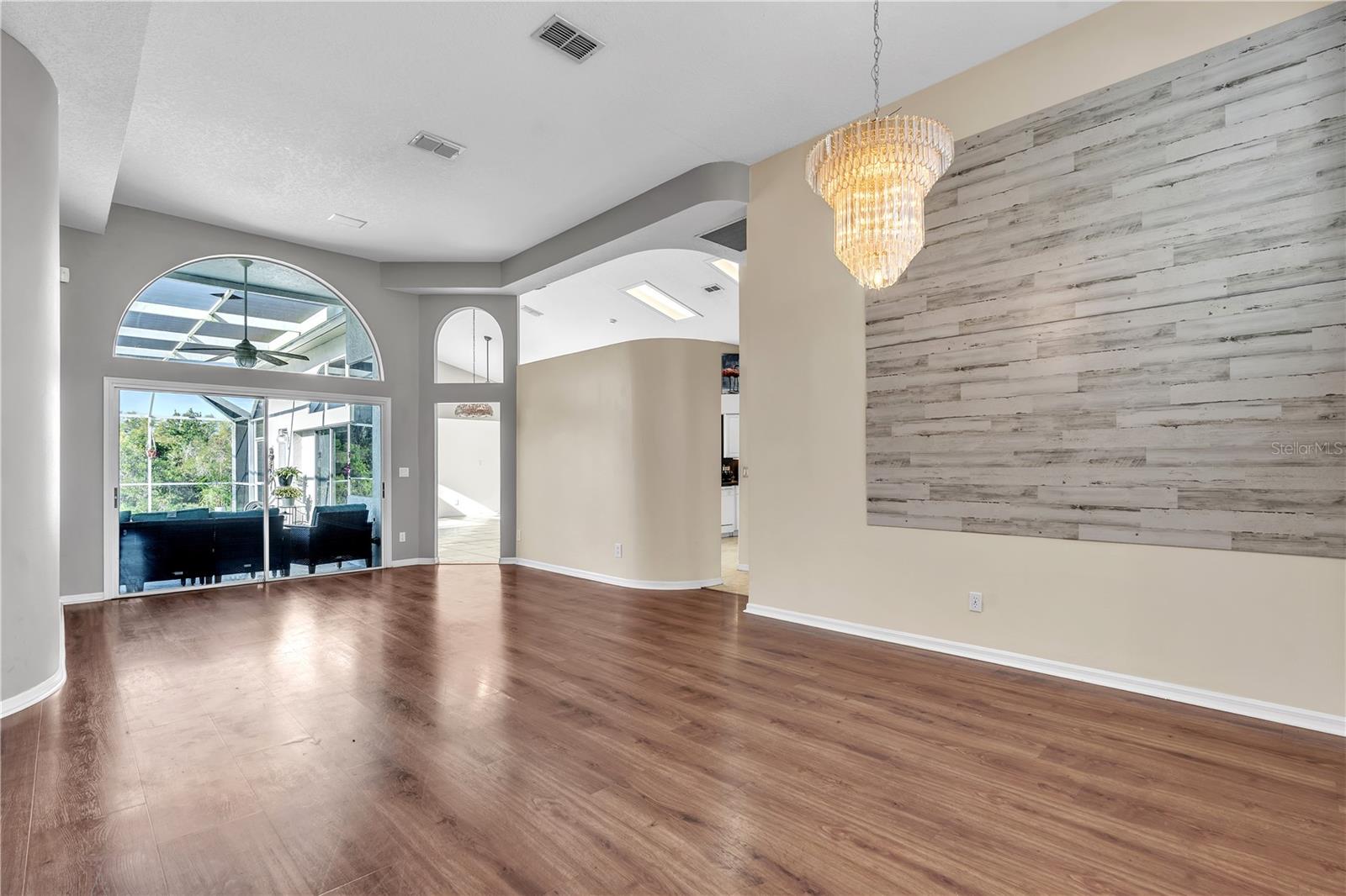 CROSS CREEK PH 01 - Residential Lease