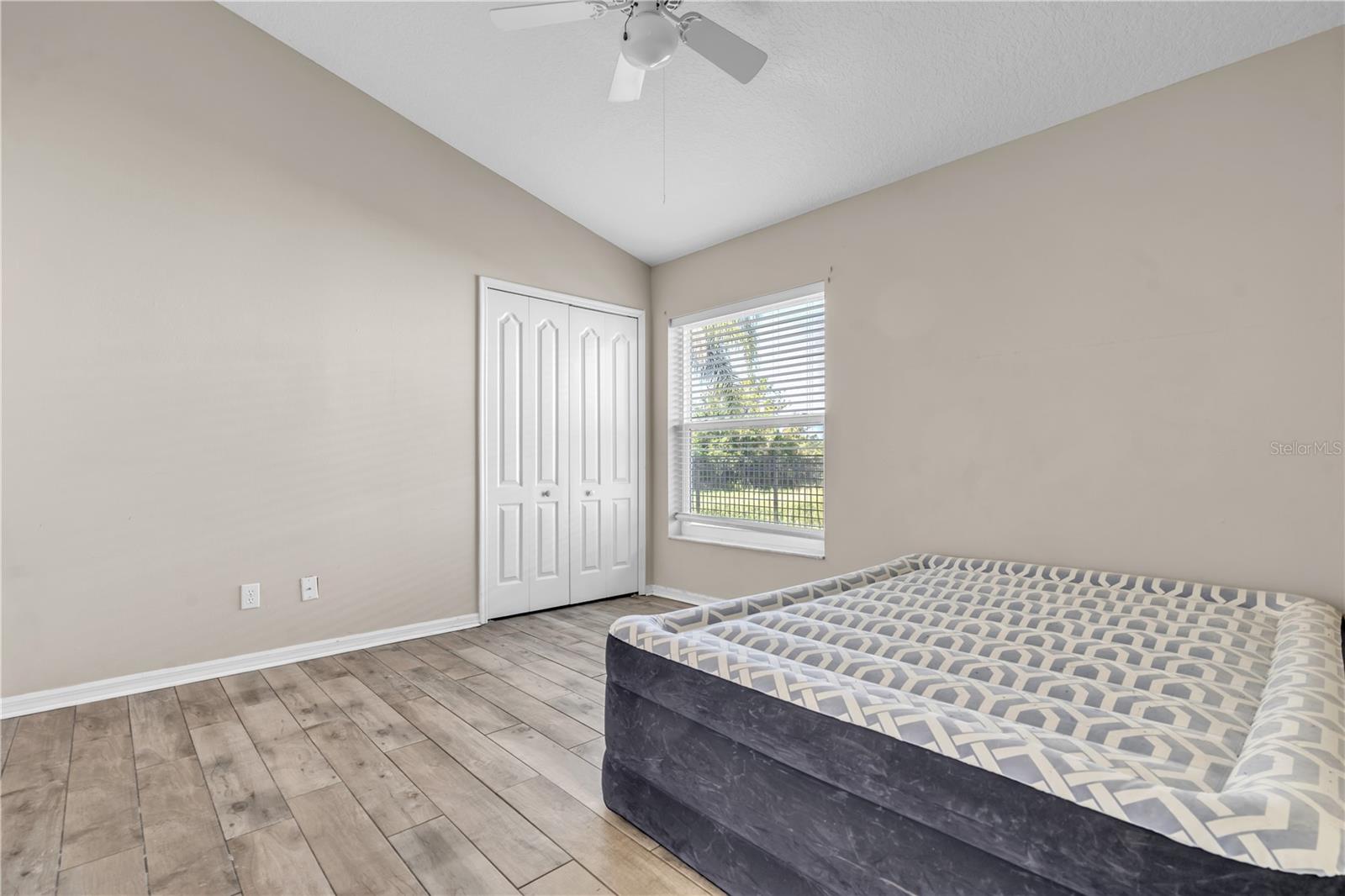 CROSS CREEK PH 01 - Residential Lease