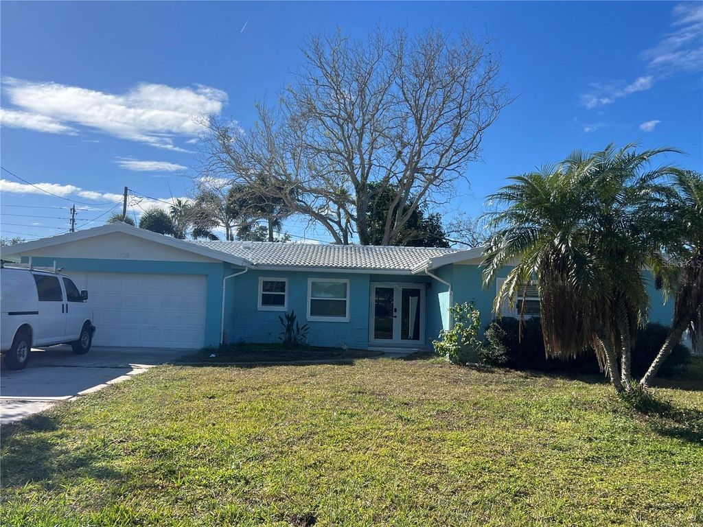 Photo of 1736 Colorado Avenue NE, St Petersburg, FL 33703 (MLS # O6375157)