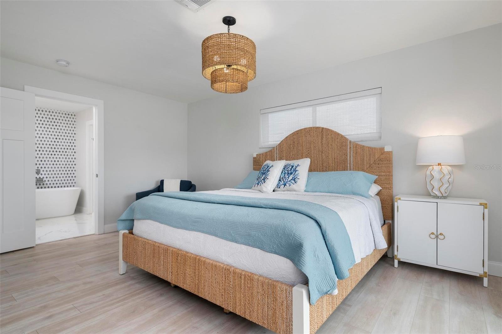 KEY ROYALE 11TH ADD - Residential