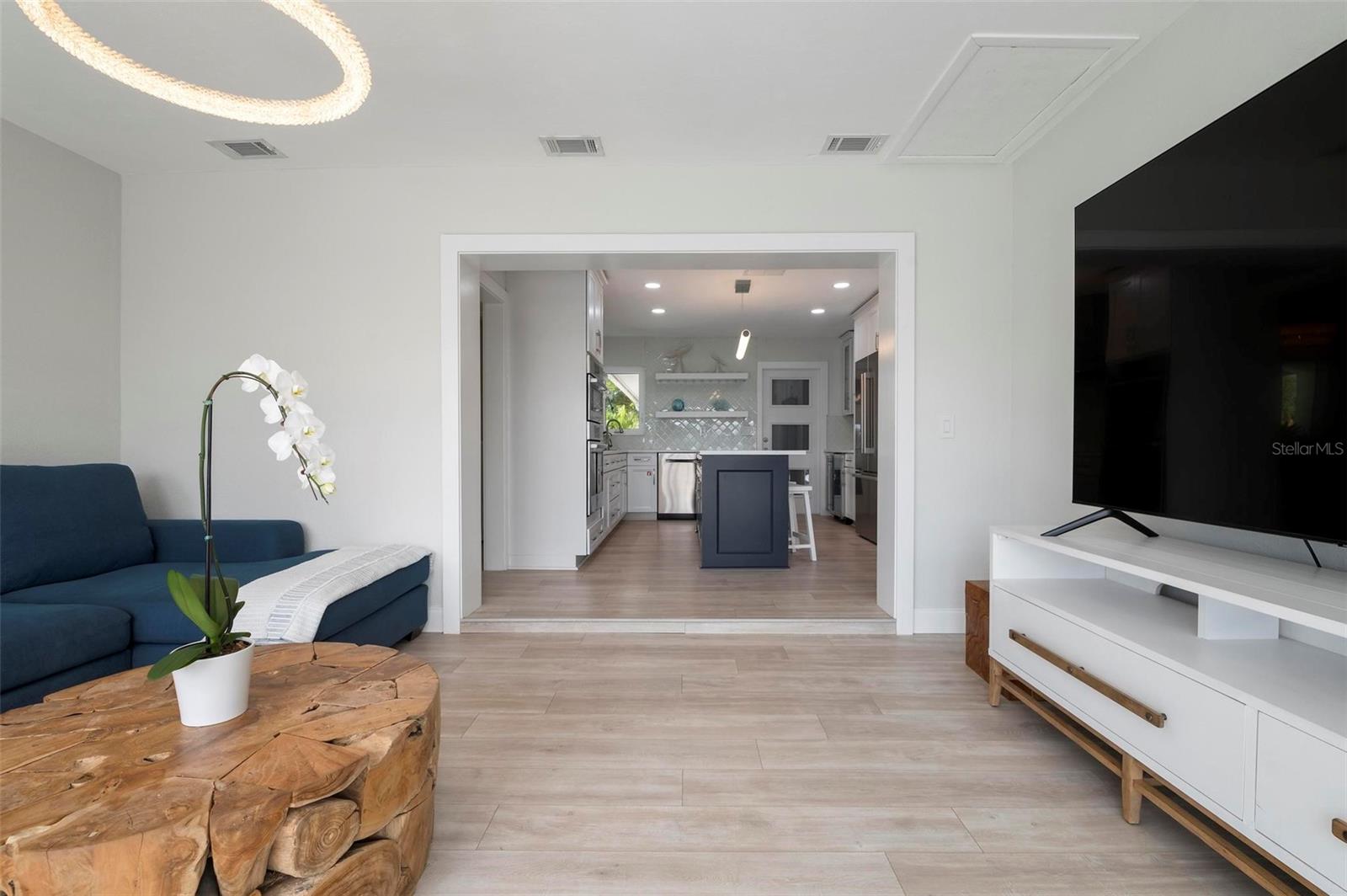KEY ROYALE 11TH ADD - Residential