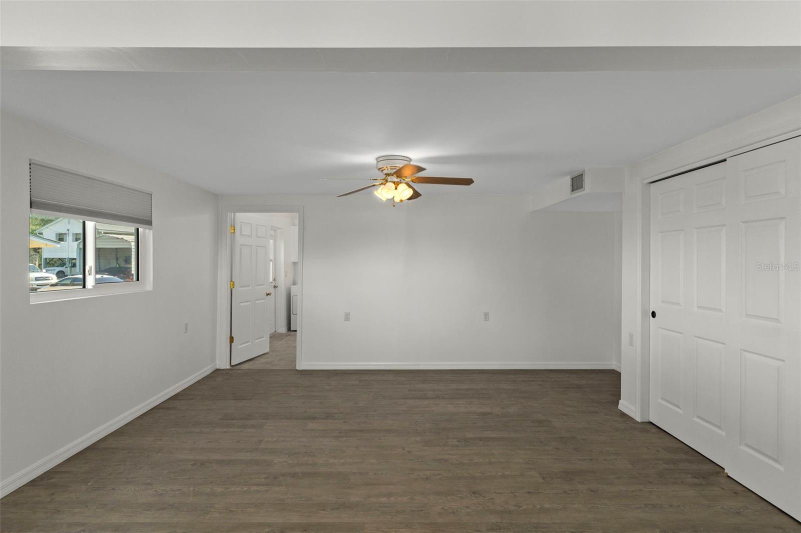 SUNSET ISLAND - Residential