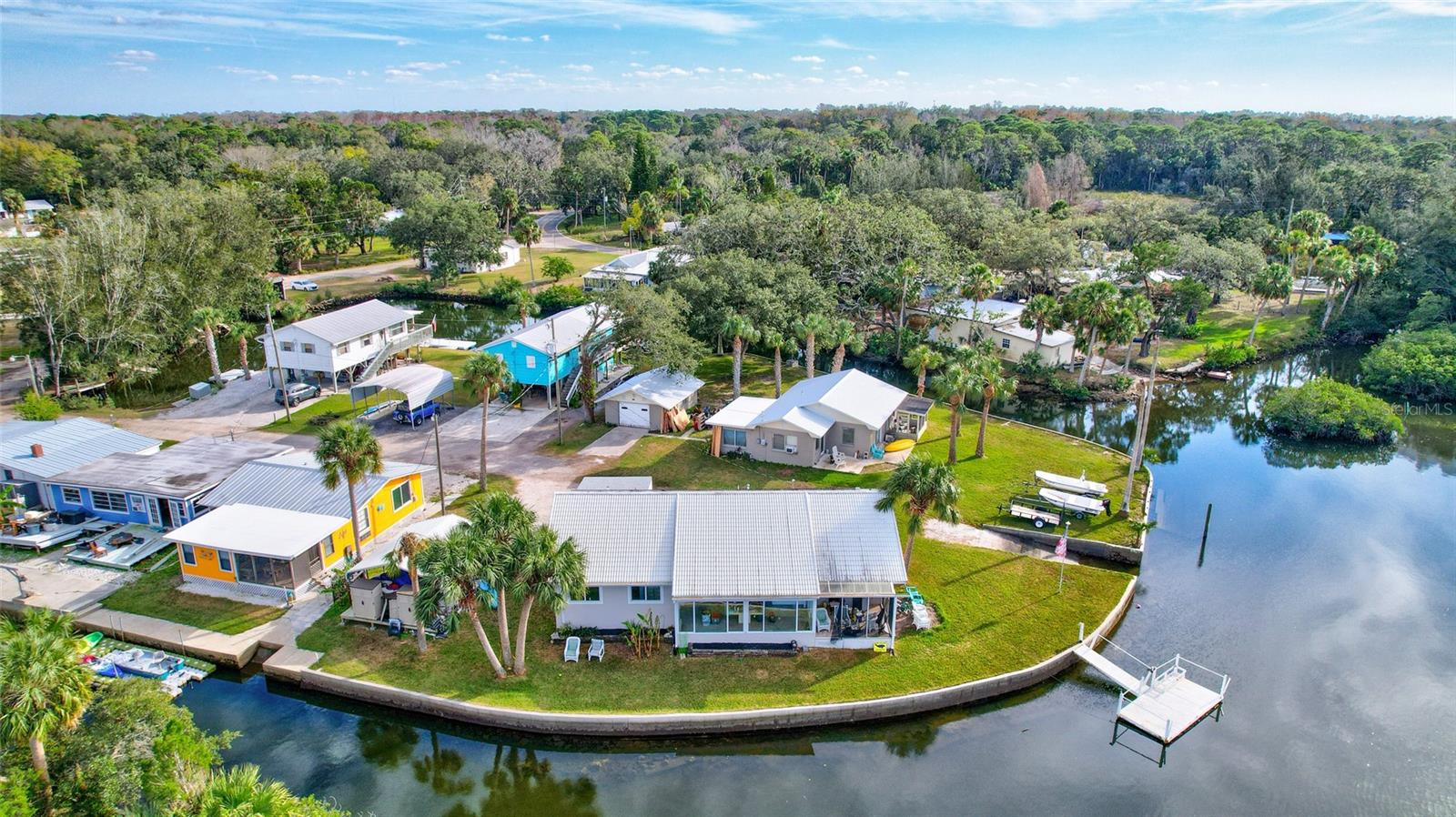 SUNSET ISLAND - Residential