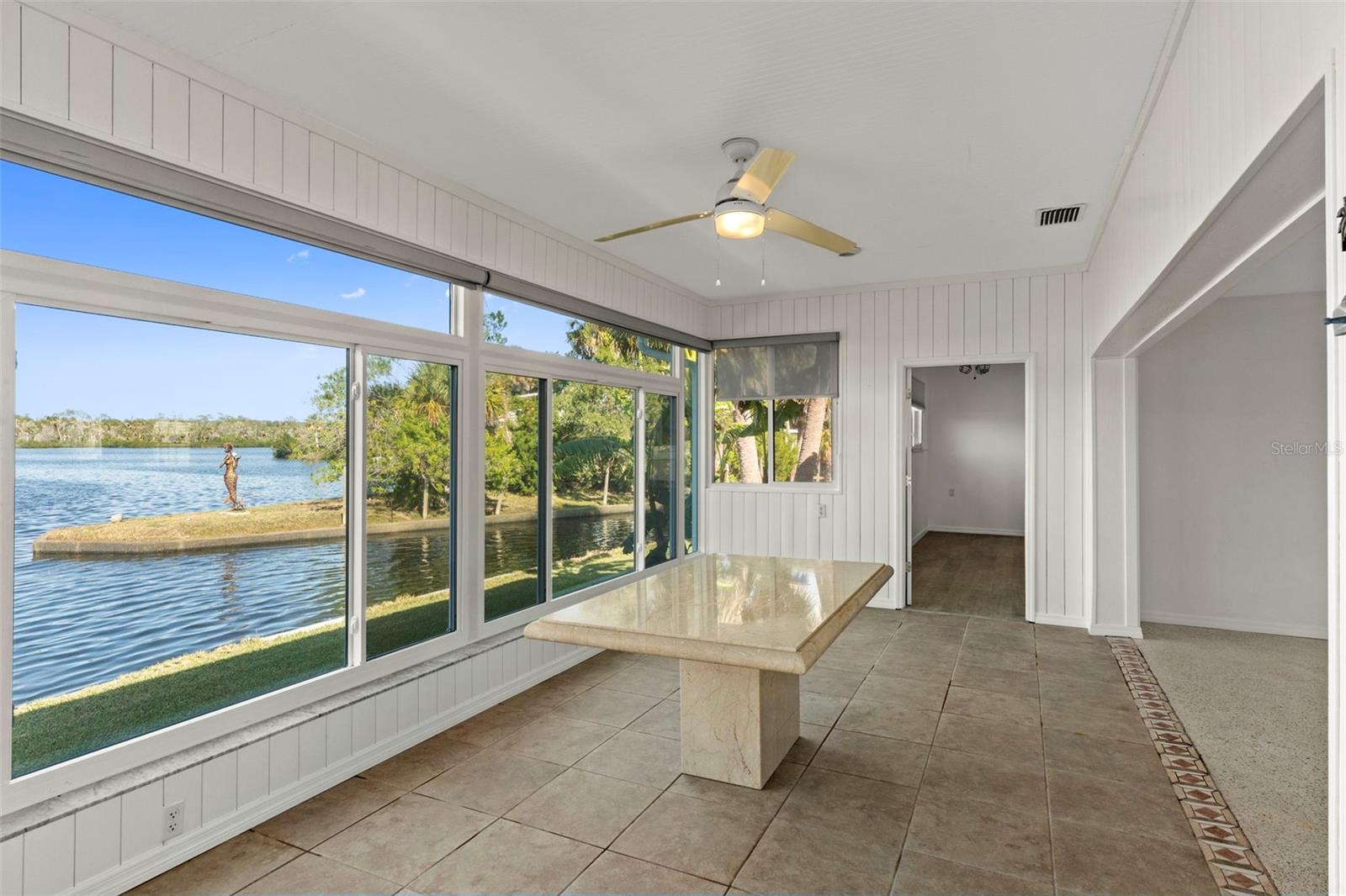 SUNSET ISLAND - Residential