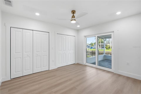 9460 Treasure Lane Ne, St Petersburg, FL 33702