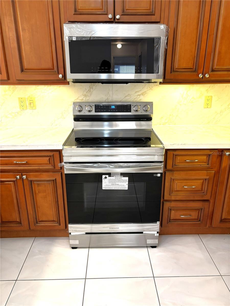 SILVER LAKES AT PEMBROKE PINES - Residential