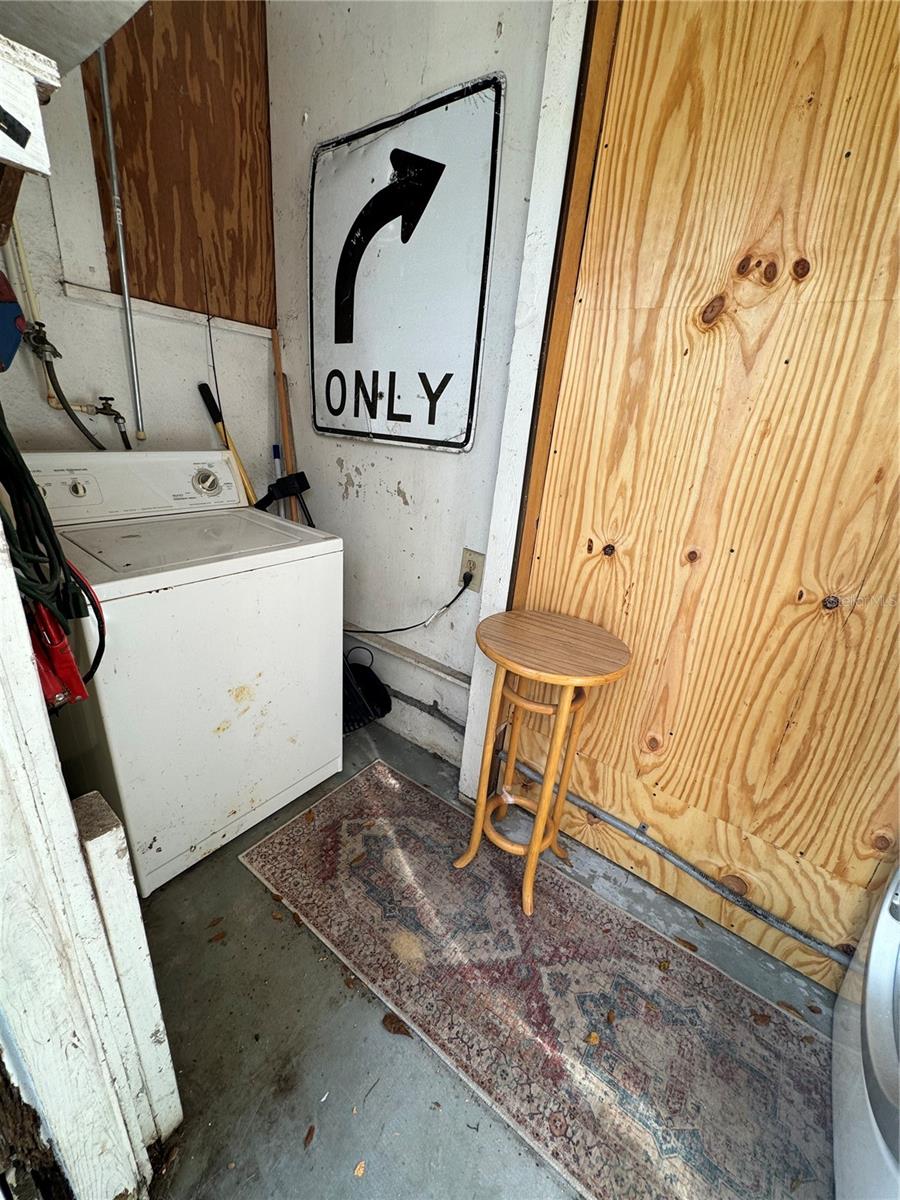 TROPICAL HOMES SUB - Residential