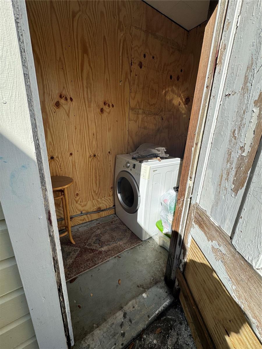 TROPICAL HOMES SUB - Residential