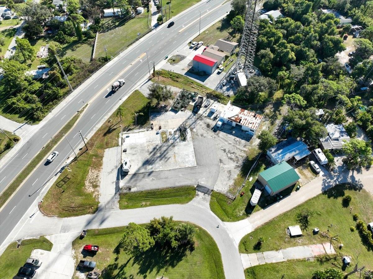 GROVELAND BEG AT NW COR - Land