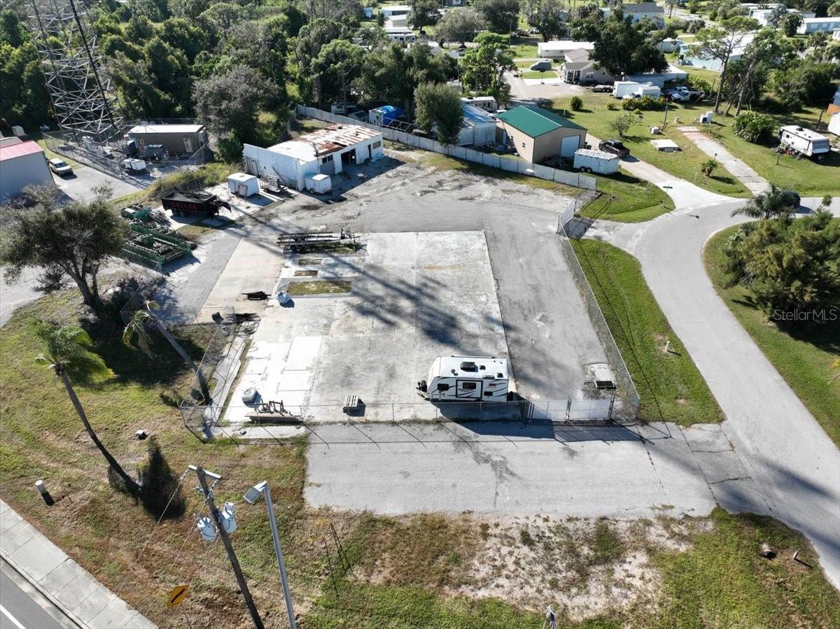 GROVELAND BEG AT NW COR - Land