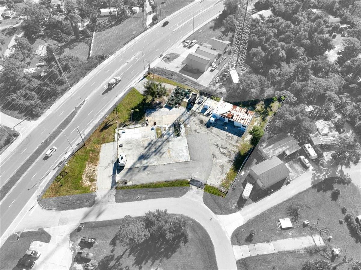 GROVELAND BEG AT NW COR - Land