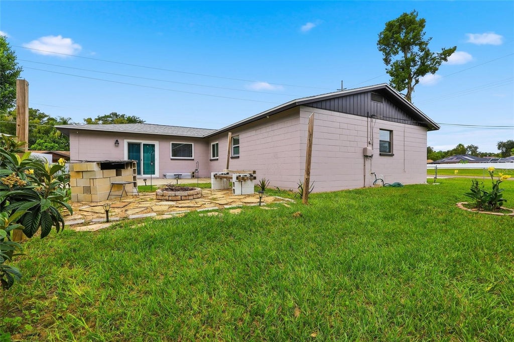 Photo of 201 E Wheeler Road, Seffner, FL 33584 (MLS # TB8554296)