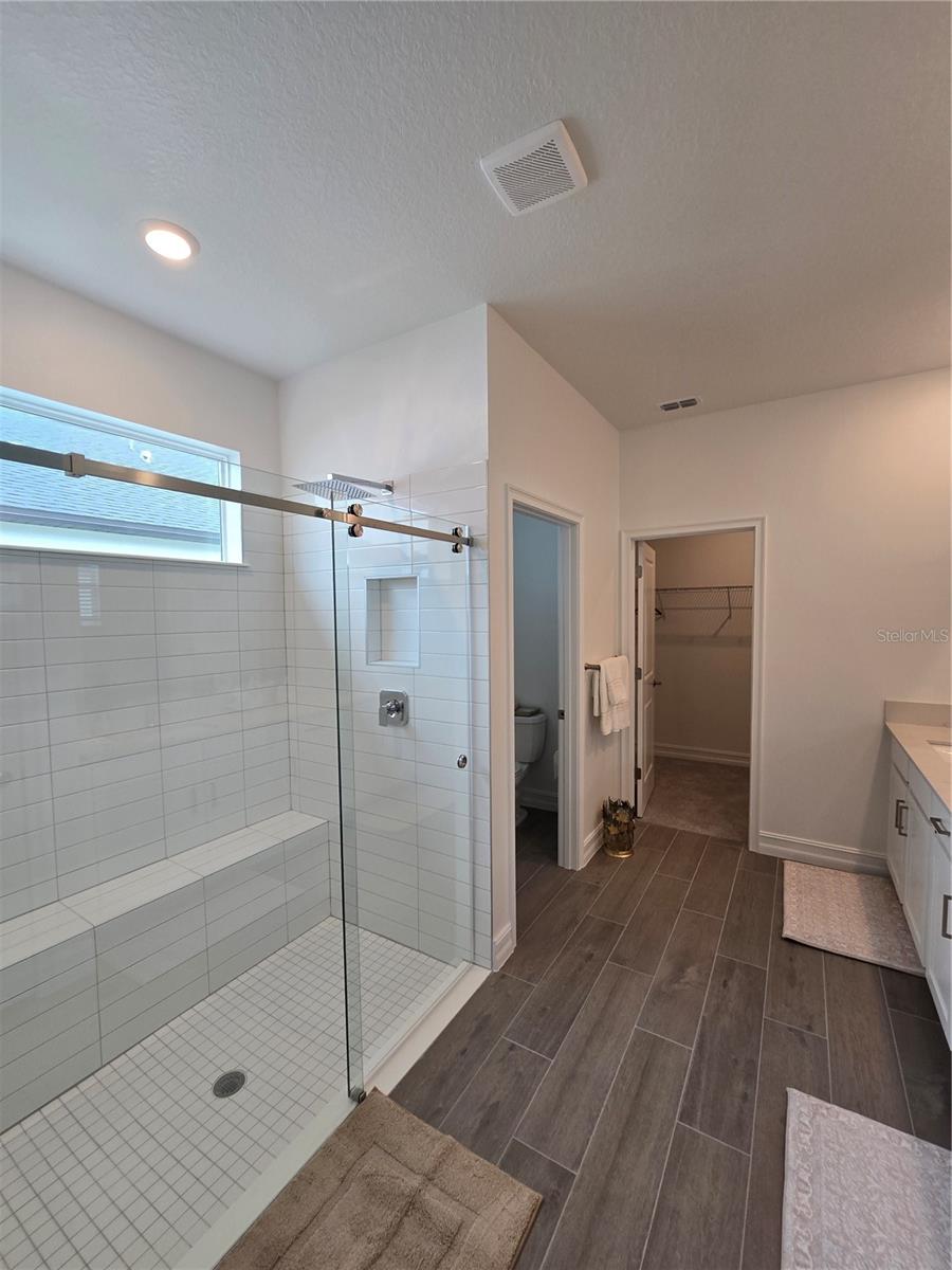 STONEGATE PRESERVE IA - Residential Lease