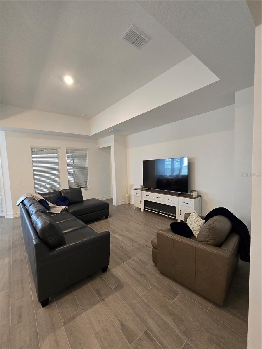 STONEGATE PRESERVE IA - Residential Lease