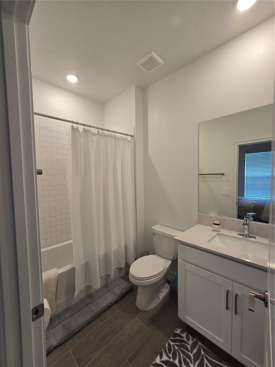 STONEGATE PRESERVE IA - Residential Lease