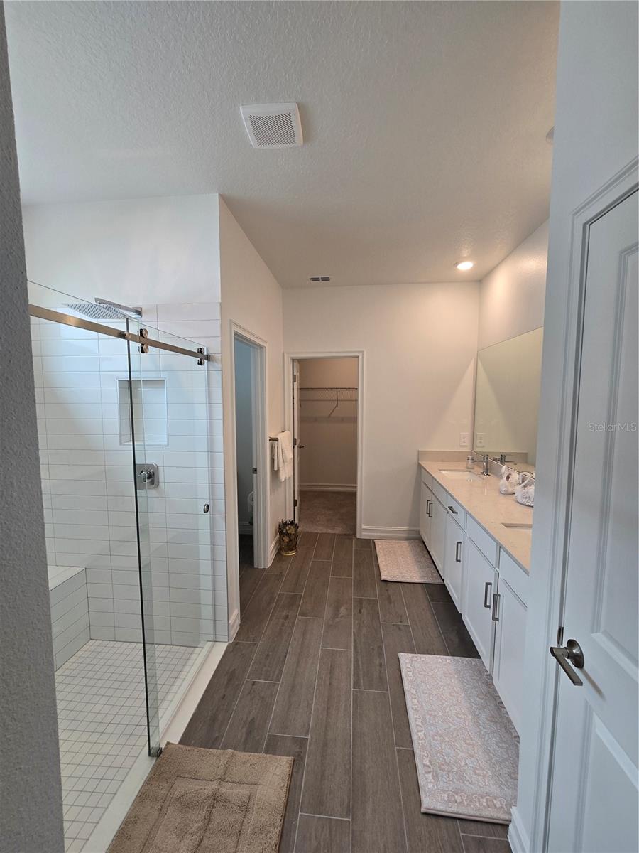 STONEGATE PRESERVE IA - Residential Lease