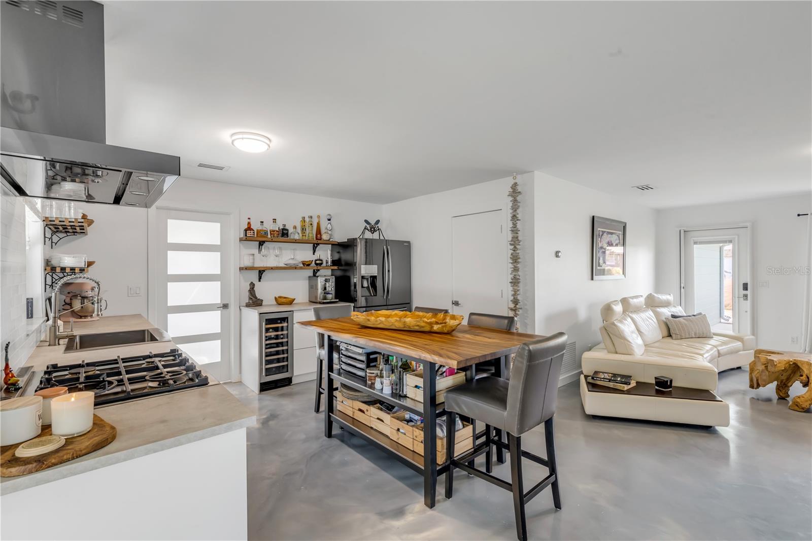 DETWILERS ADD 01 NEW SMYRNA BCH - Residential