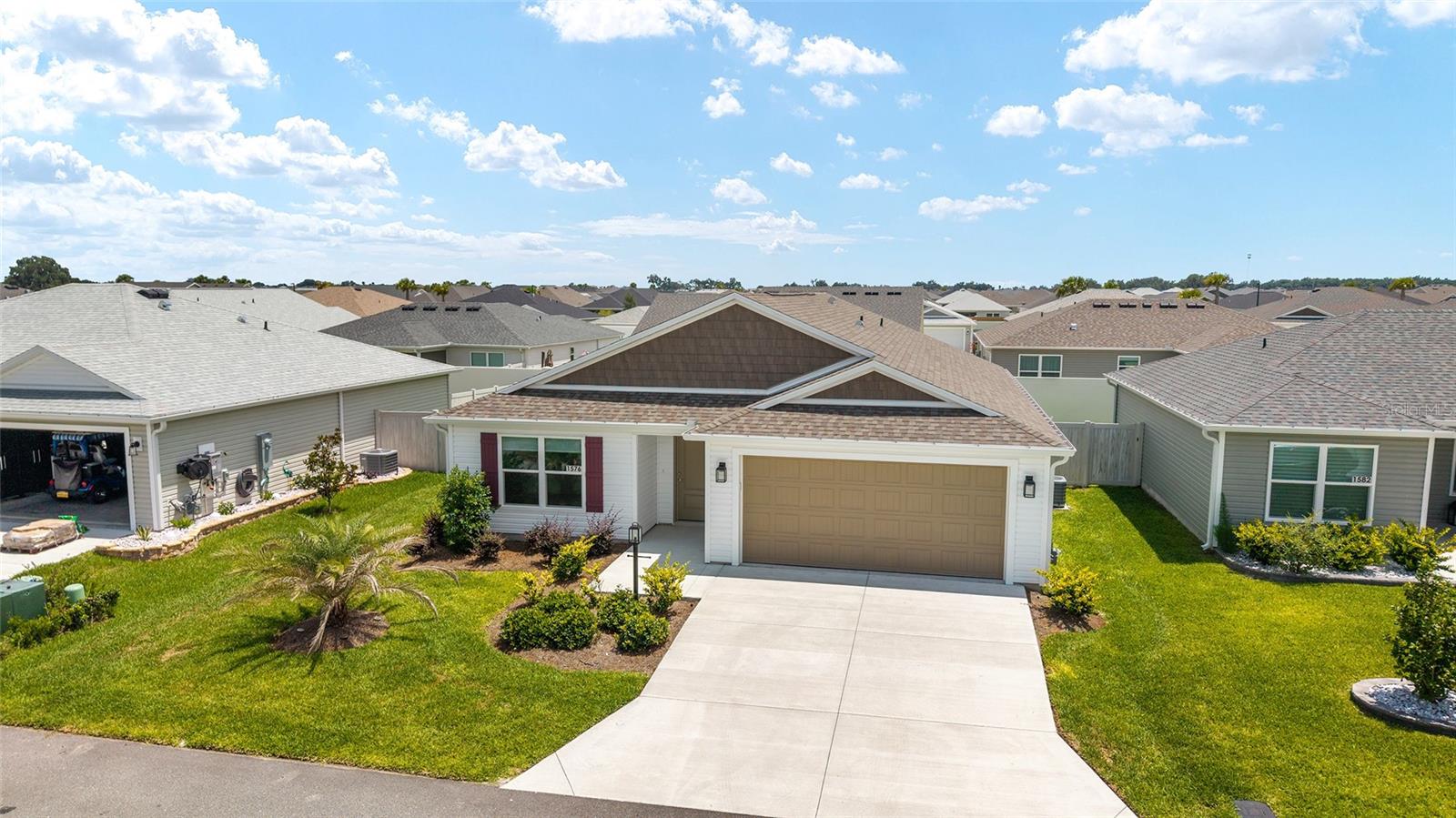 VILLAGES/SOUTHERN OAKS UN 150 - Residential