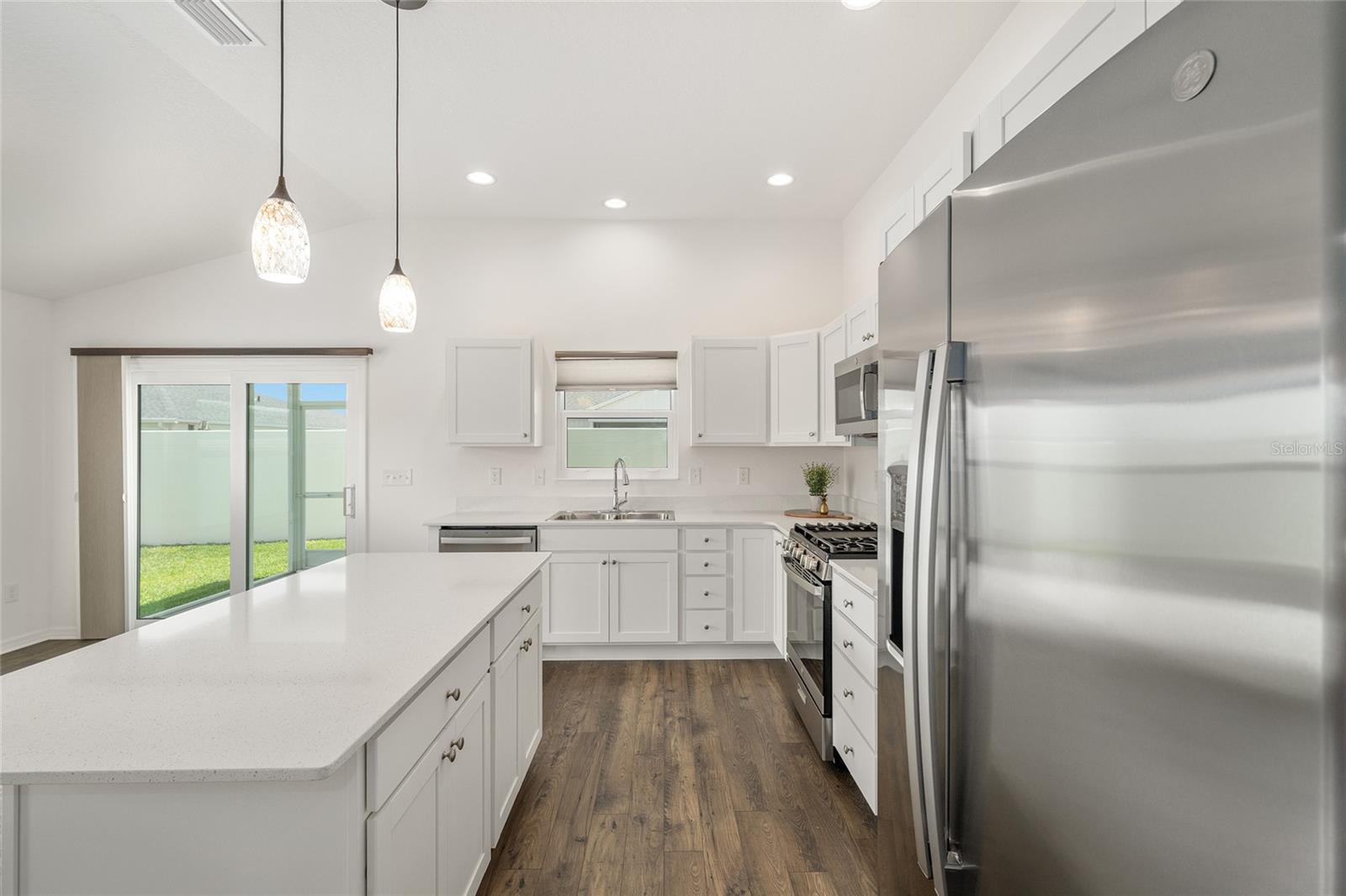 VILLAGES/SOUTHERN OAKS UN 150 - Residential