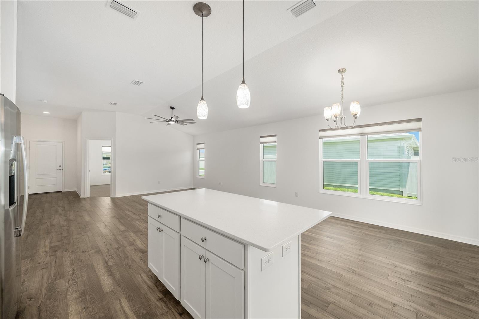 VILLAGES/SOUTHERN OAKS UN 150 - Residential