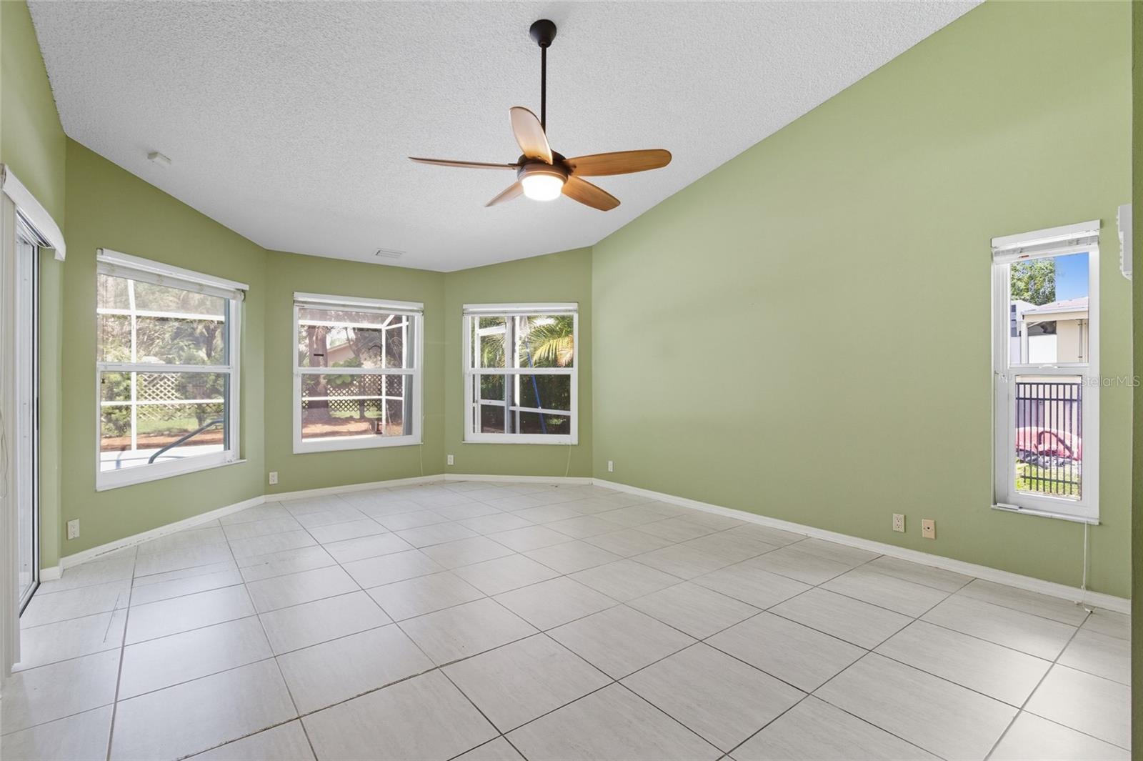 SOUTHFIELD - Residential