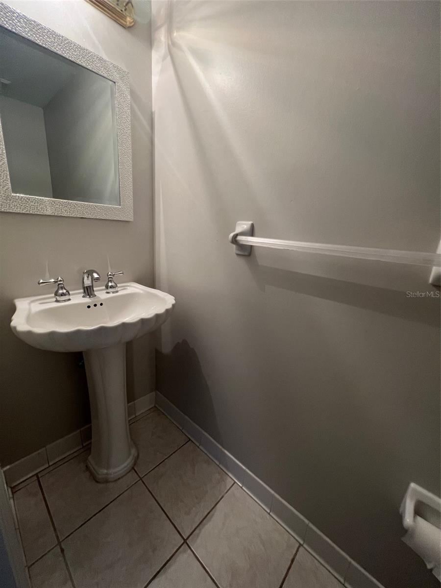 SUNWATCH ON ISLAND ESTATES - Residential Lease