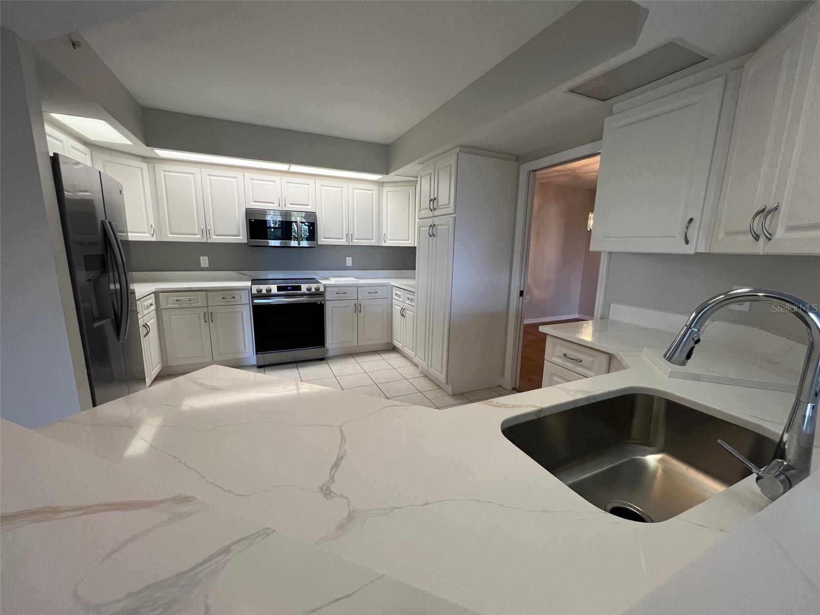 SUNWATCH ON ISLAND ESTATES - Residential Lease