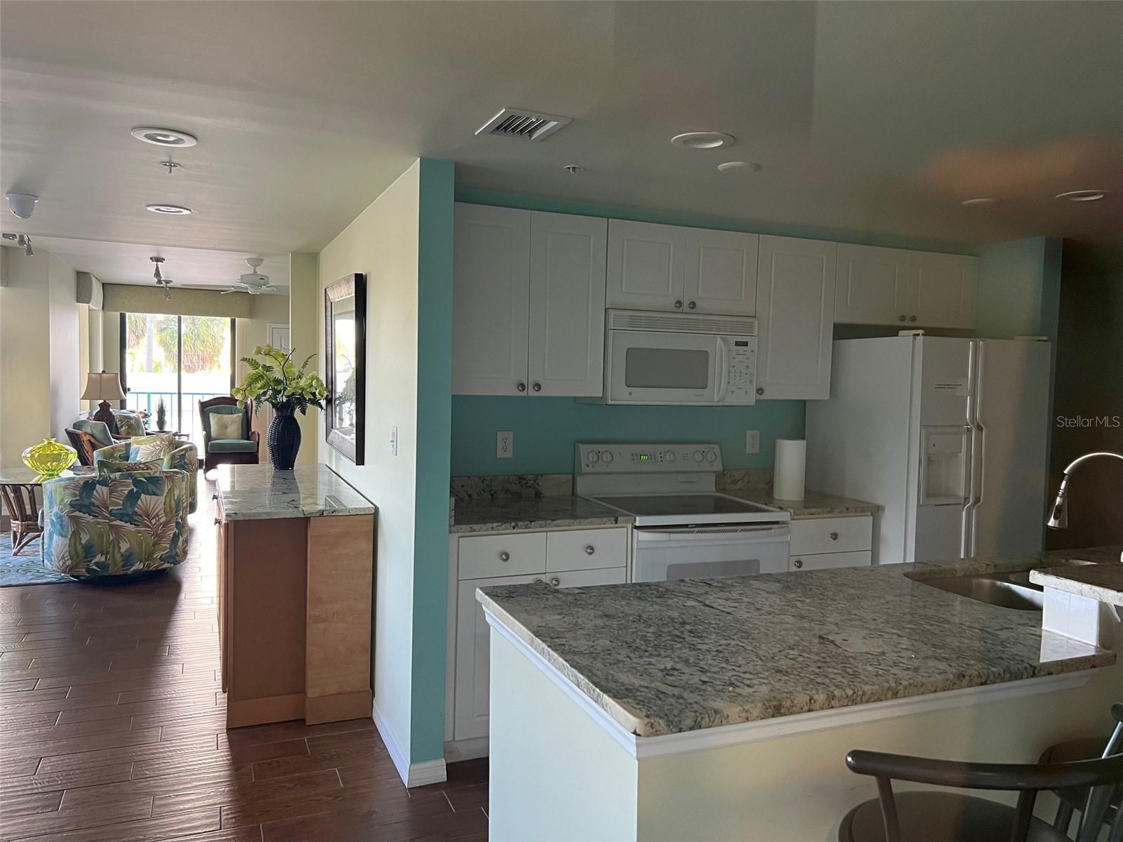 SUNWATCH ON ISLAND ESTATES - Residential Lease