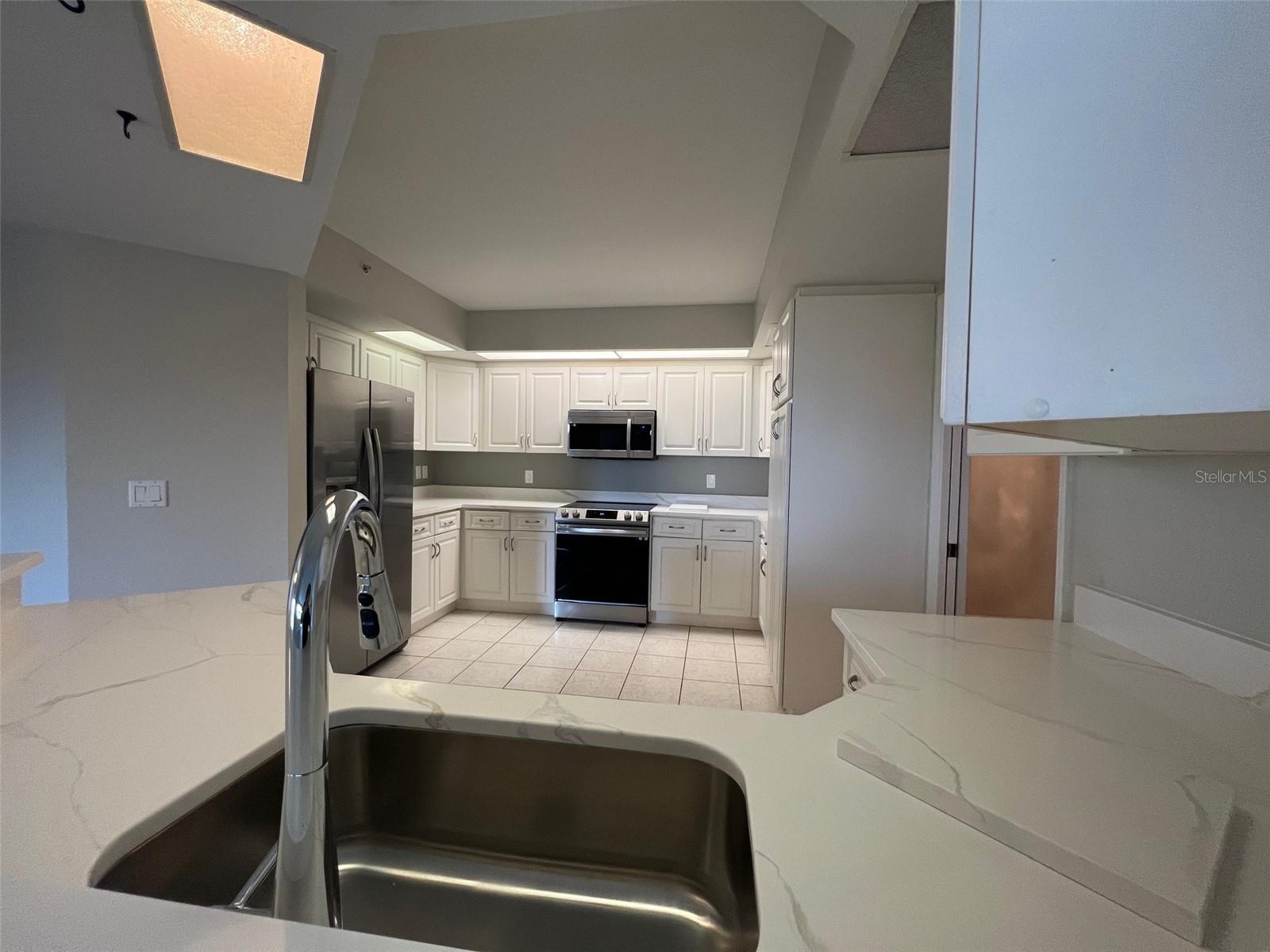 SUNWATCH ON ISLAND ESTATES - Residential Lease