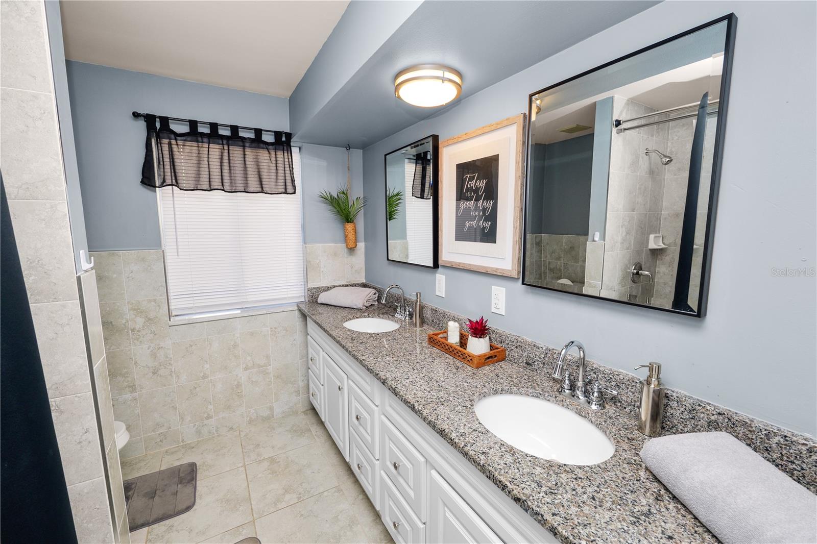 ARIANA HILLS - Residential