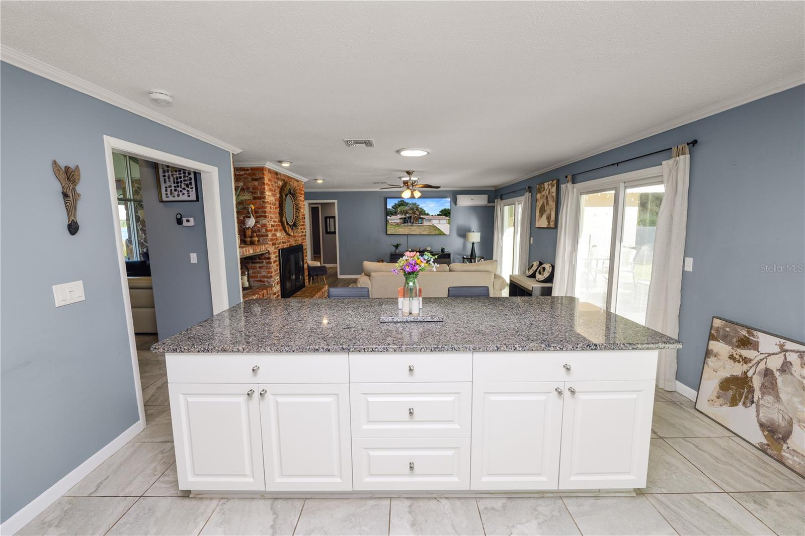 ARIANA HILLS - Residential