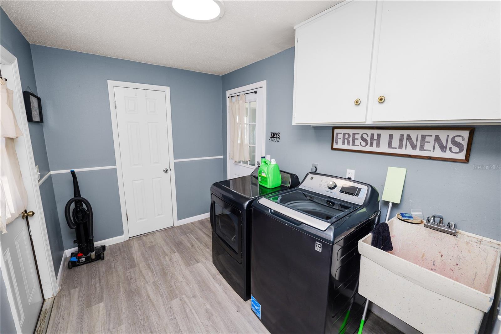 ARIANA HILLS - Residential