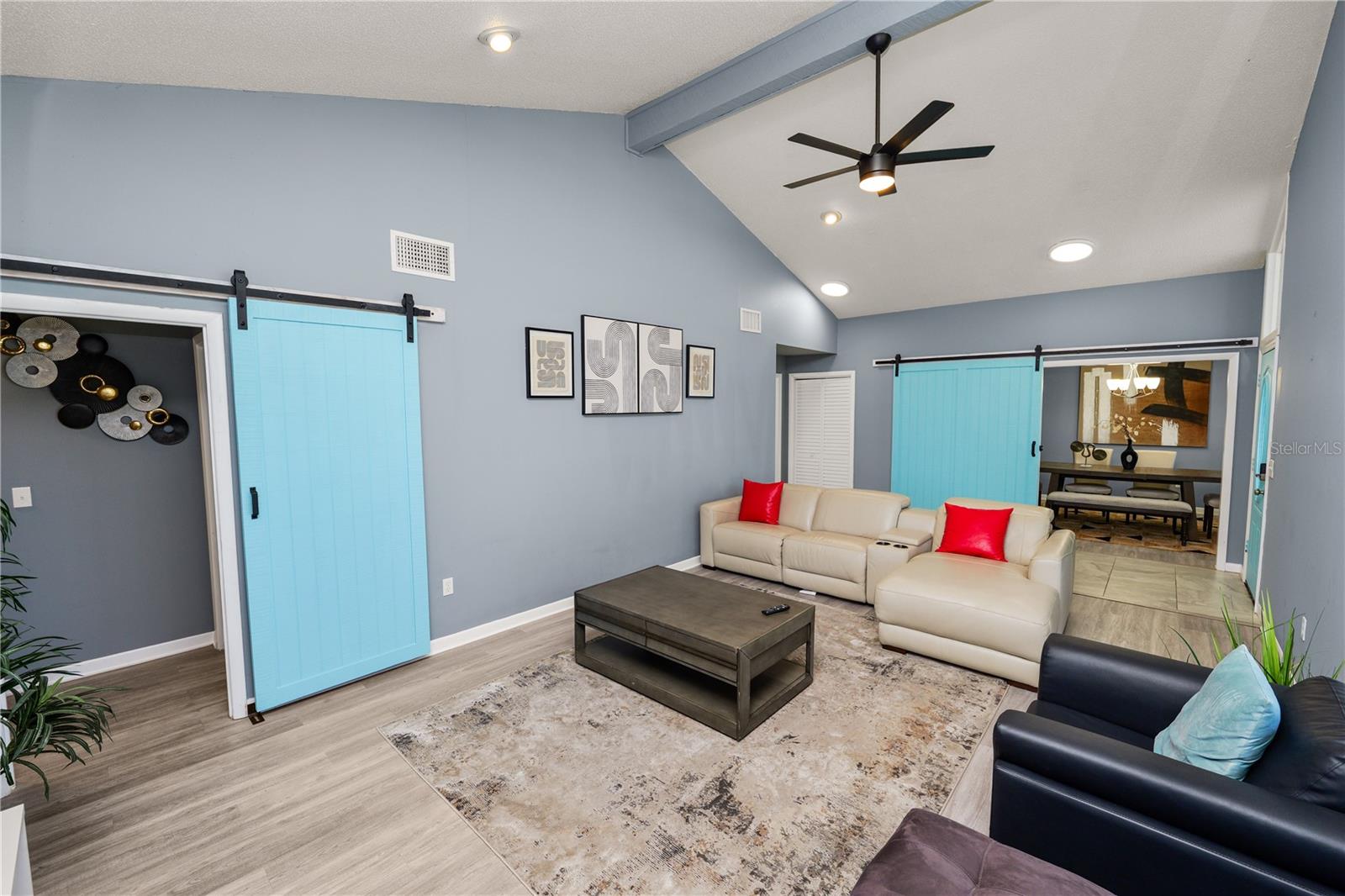 ARIANA HILLS - Residential