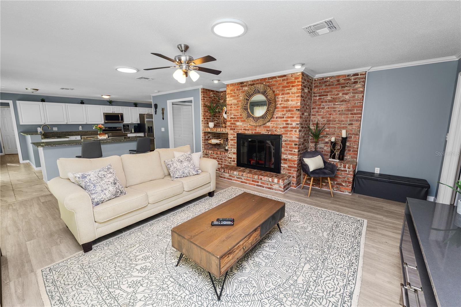 ARIANA HILLS - Residential