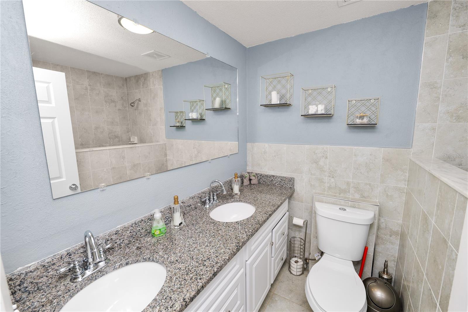 ARIANA HILLS - Residential