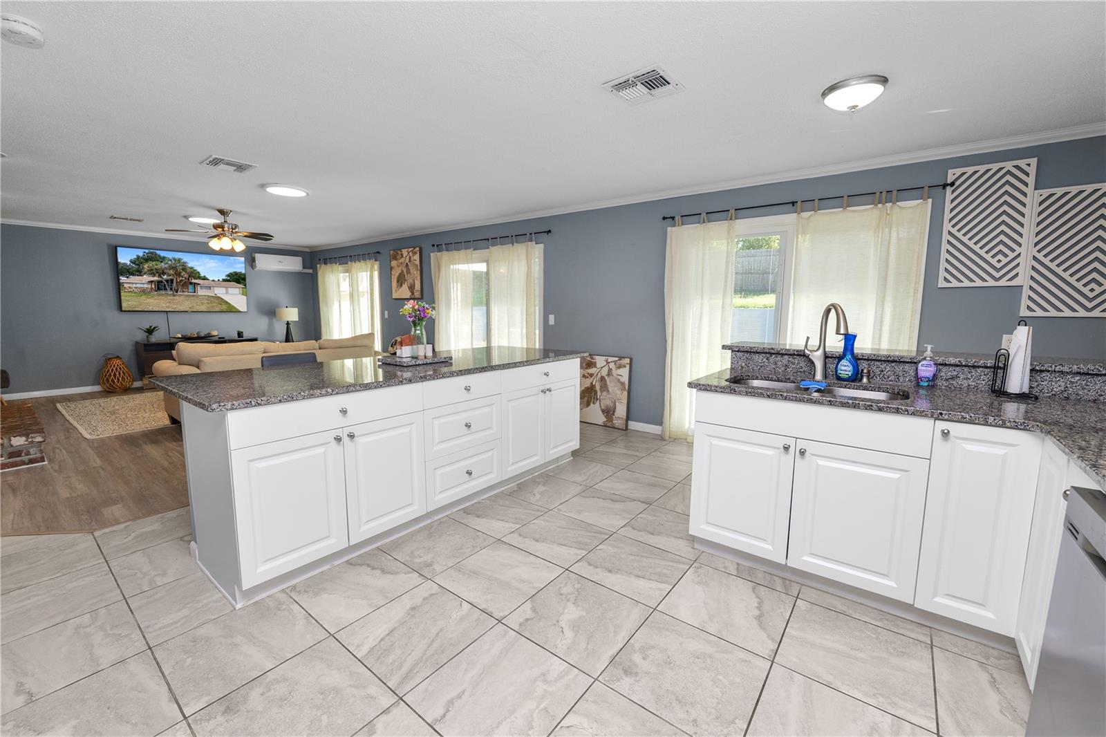 ARIANA HILLS - Residential