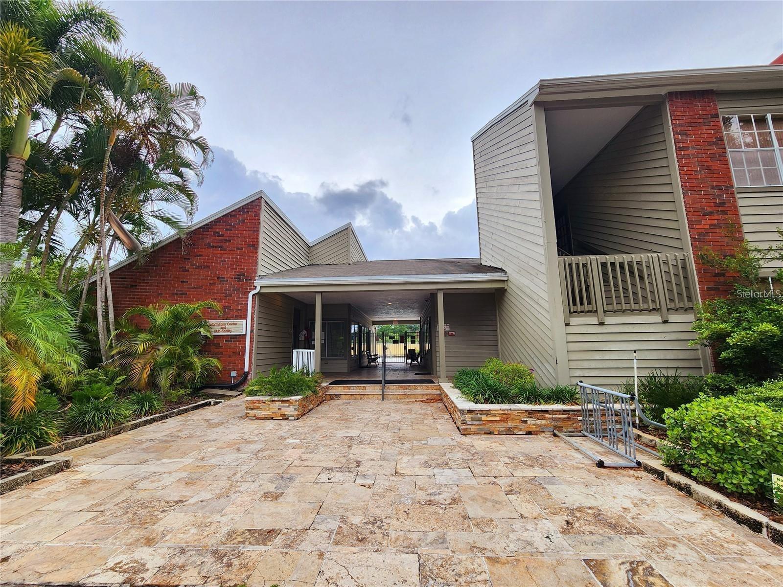 9100 DR MARTIN LUTHER KING JR STREET N 715