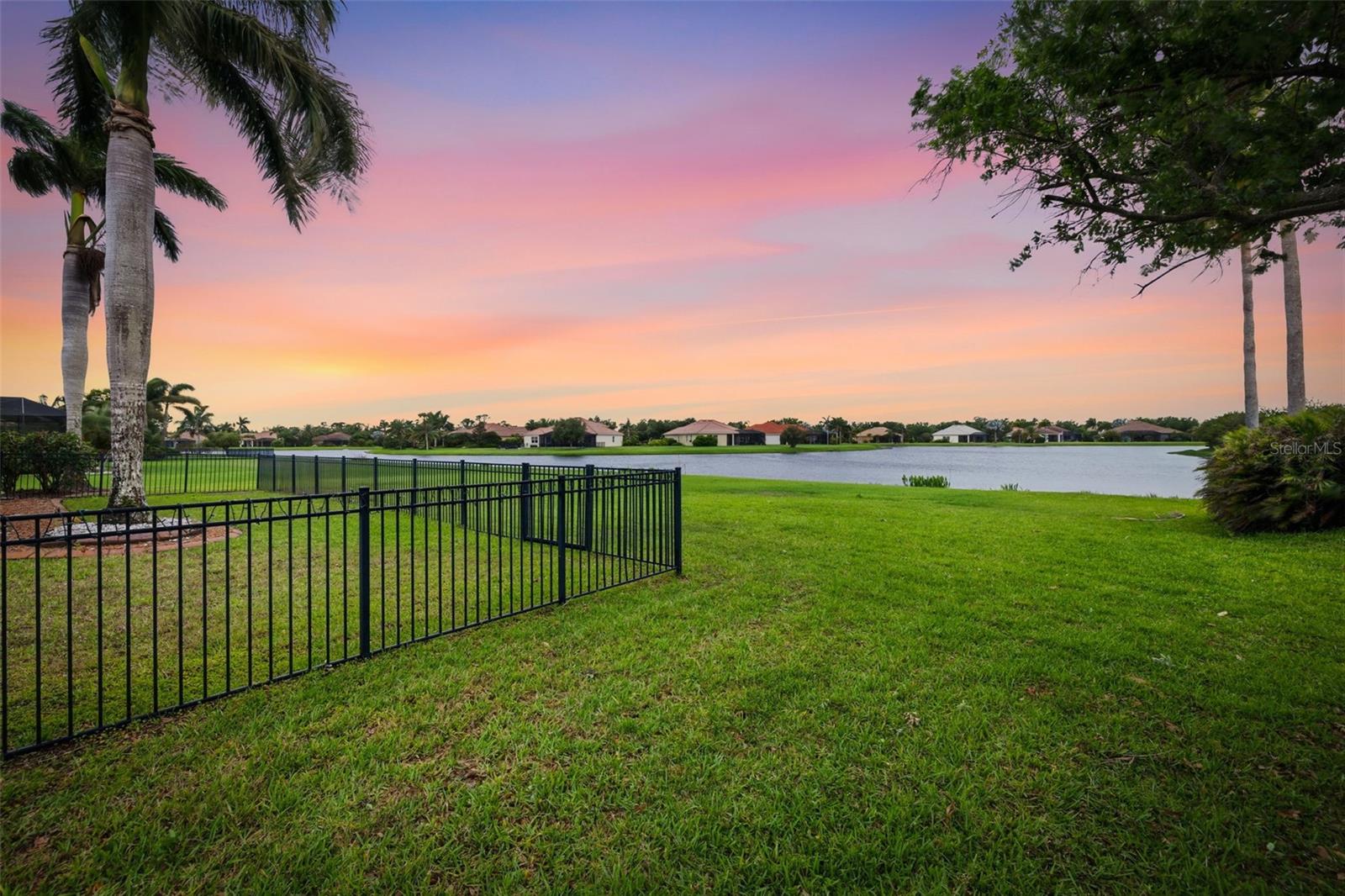 COUNTRY MEADOWS PH I - Residential