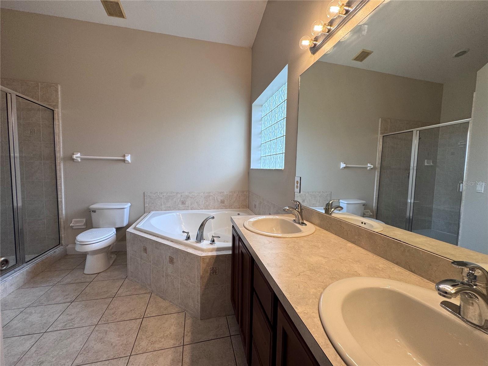 EAST LAKE RESERVE AT NARCOOSSEE UNIT 2 - Residential Lease