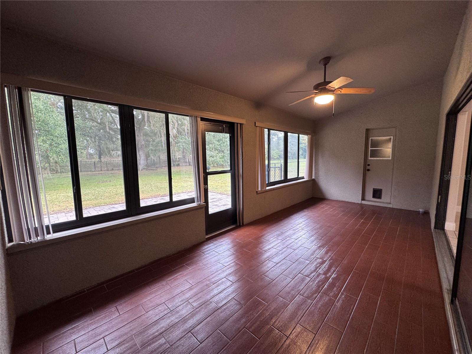 EAST LAKE RESERVE AT NARCOOSSEE UNIT 2 - Residential Lease