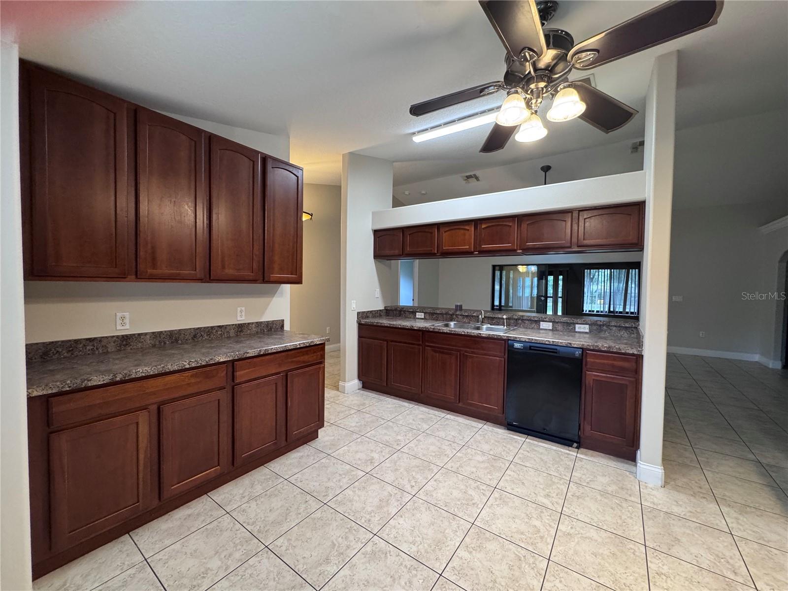 EAST LAKE RESERVE AT NARCOOSSEE UNIT 2 - Residential Lease