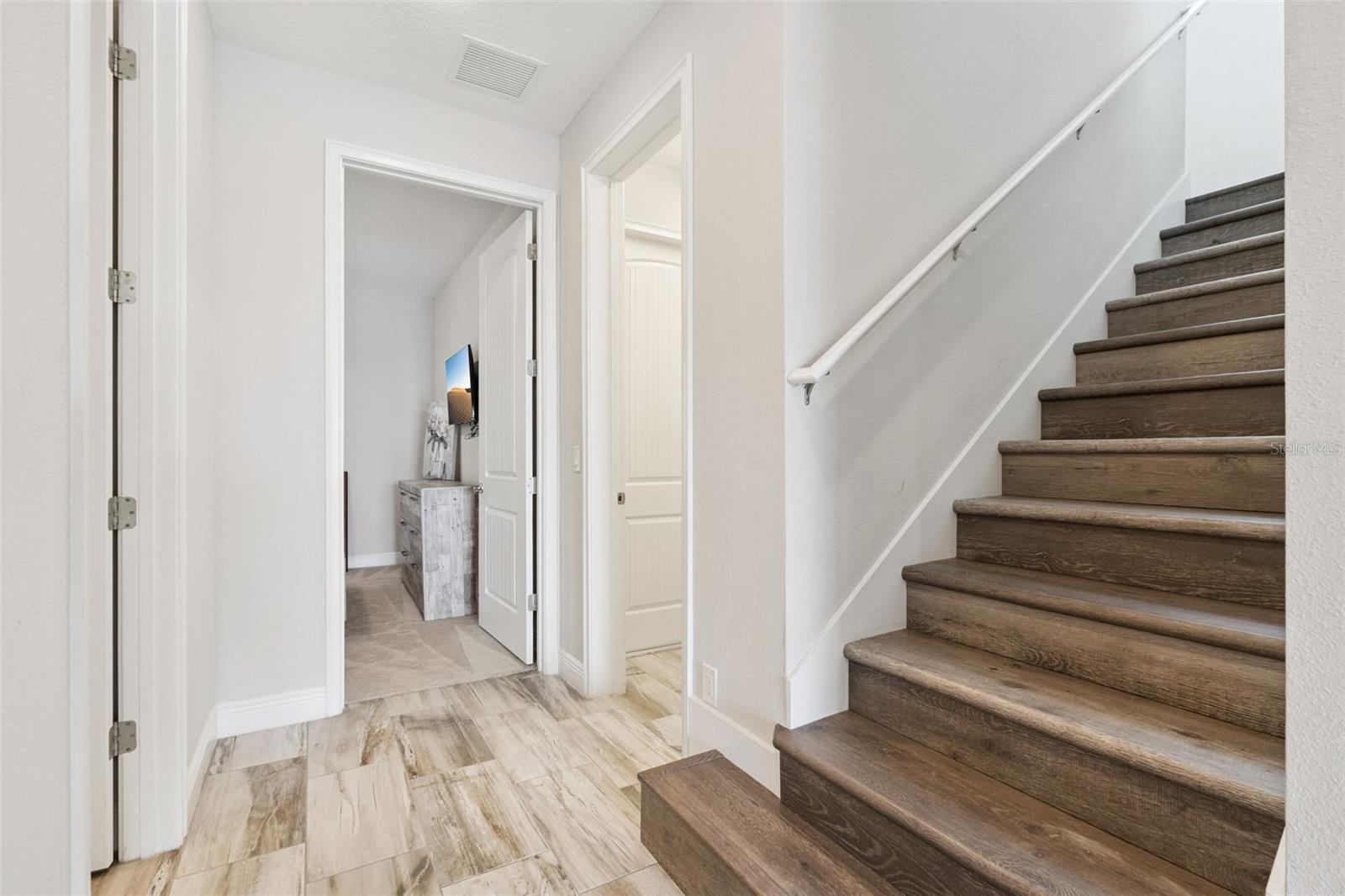 REUNION WEST 4 REP - Residential