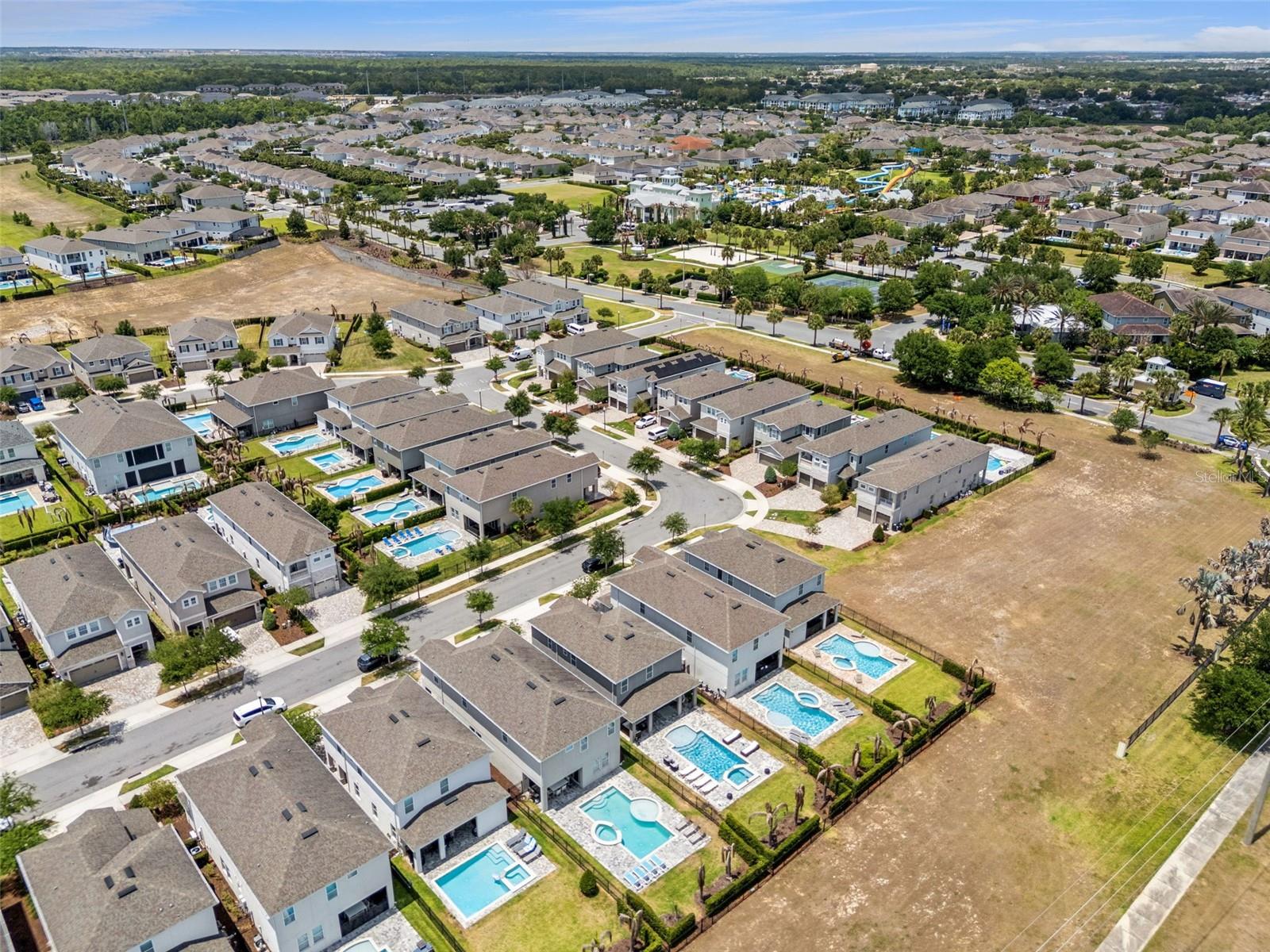REUNION WEST 4 REP - Residential
