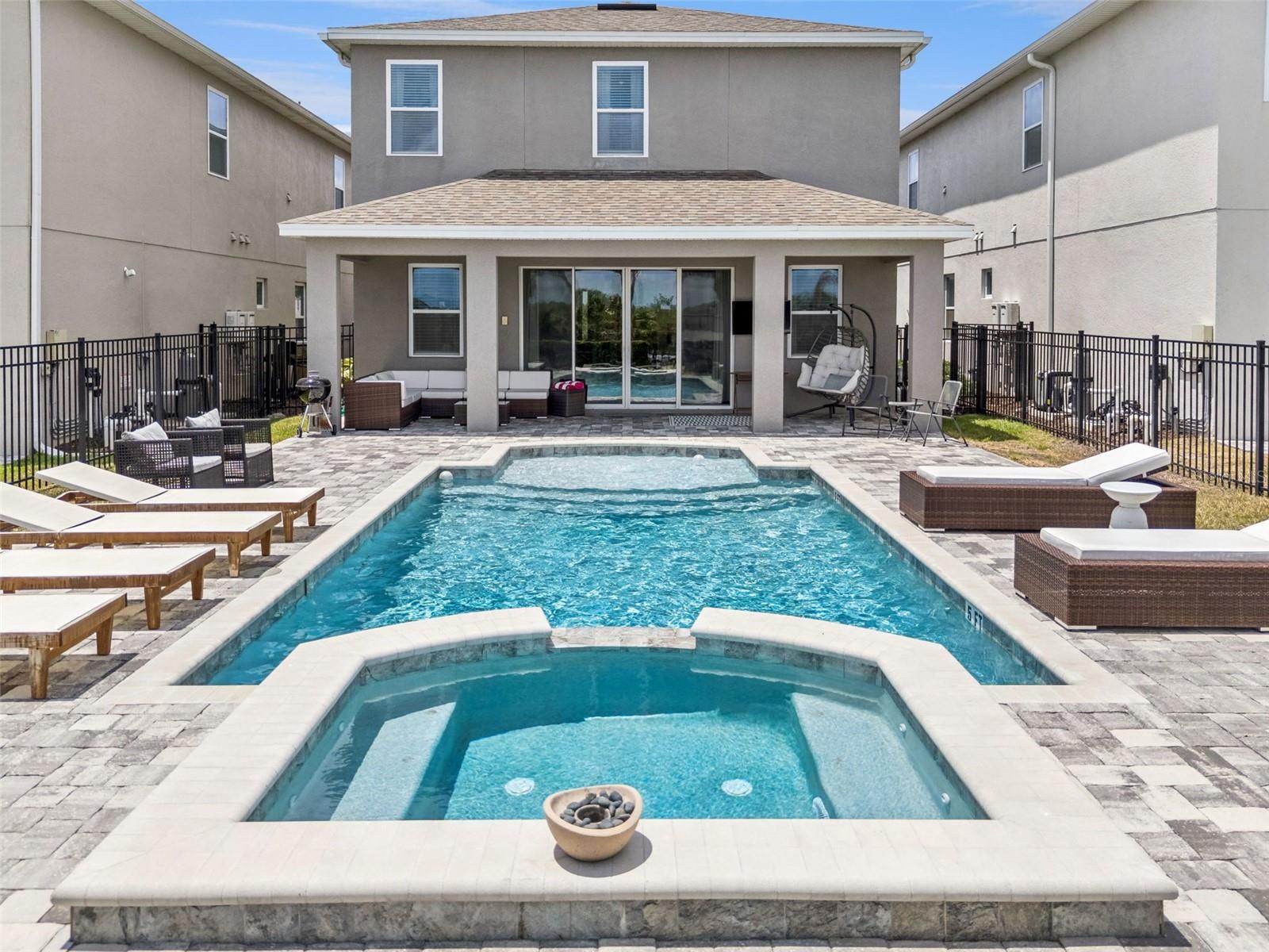 REUNION WEST 4 REP - Residential