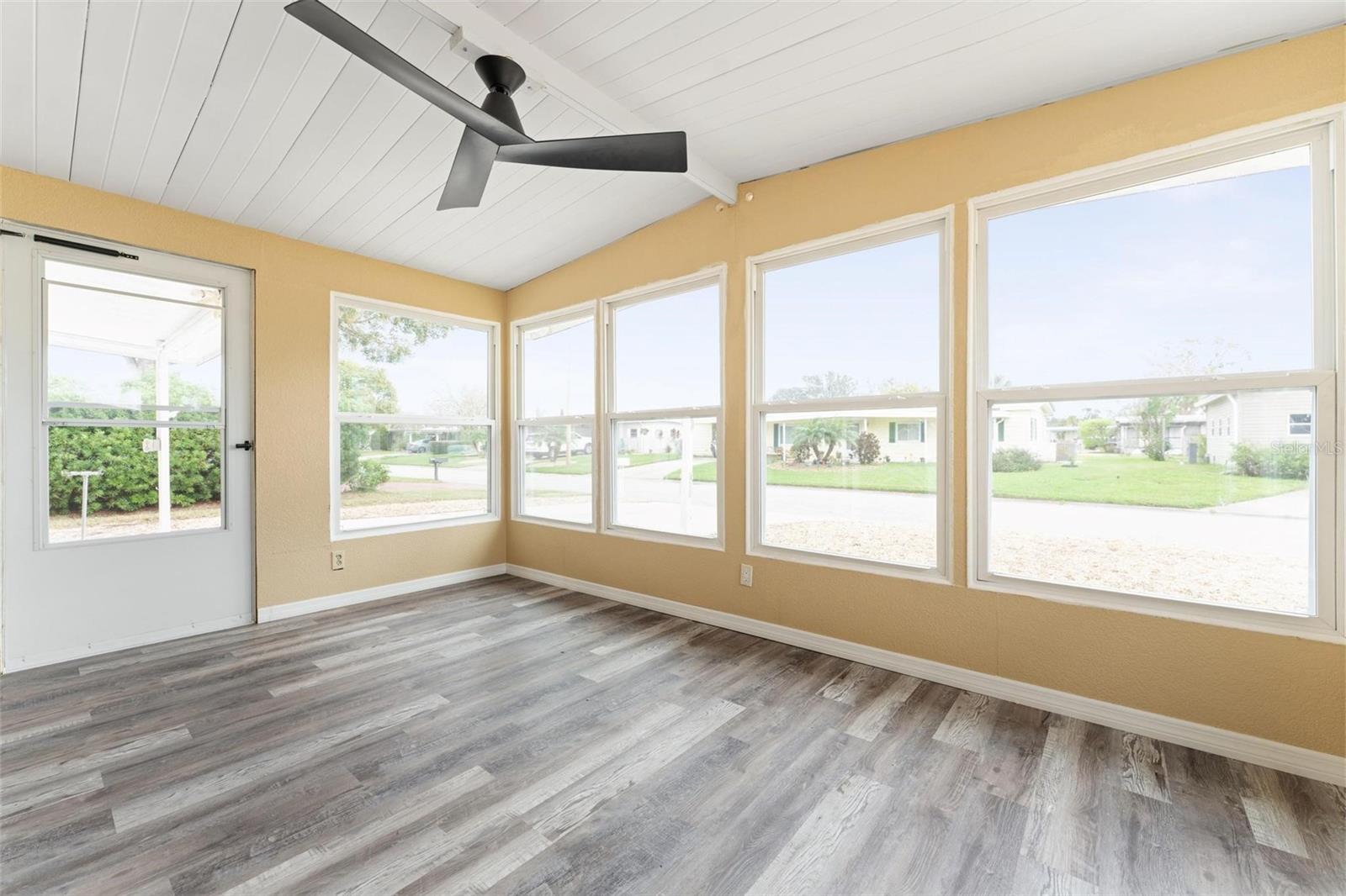 TAVARES IMPERIAL MOBILE TERRACE ADD 04 - Residential Lease