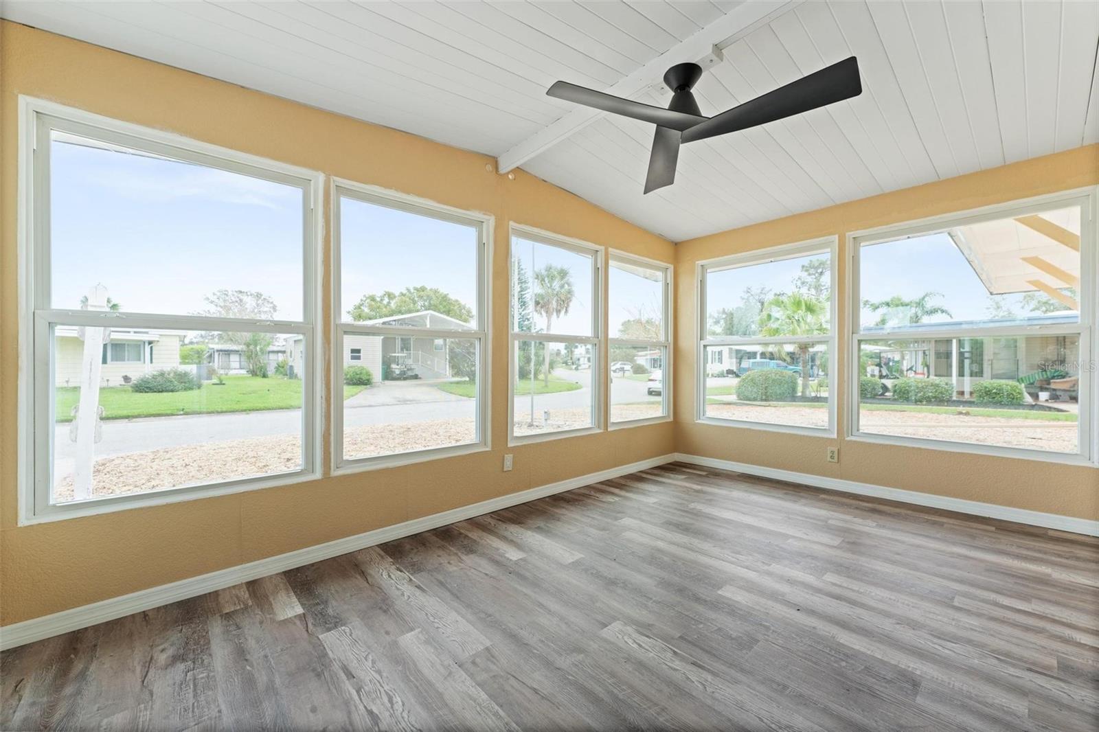 TAVARES IMPERIAL MOBILE TERRACE ADD 04 - Residential Lease