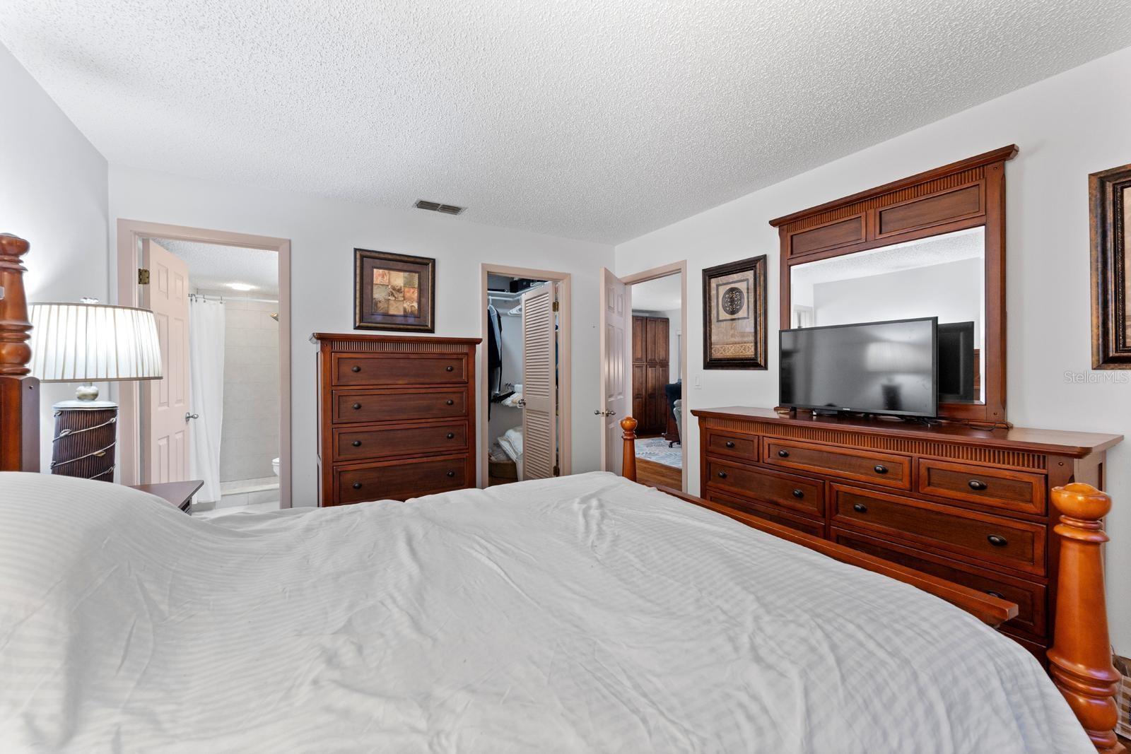BEACON WOODS WEDGEWOOD CONDO - Residential