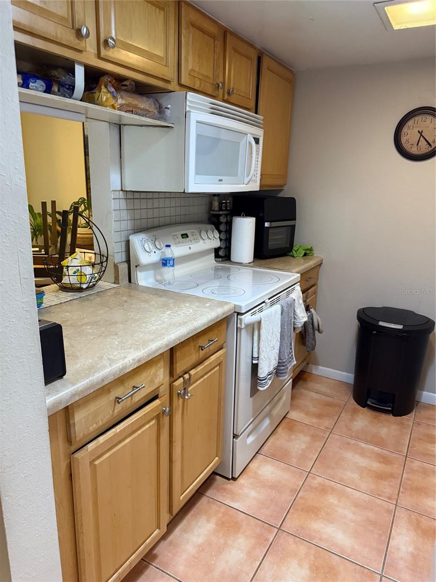 3240 S SEMORAN BOULEVARD 14