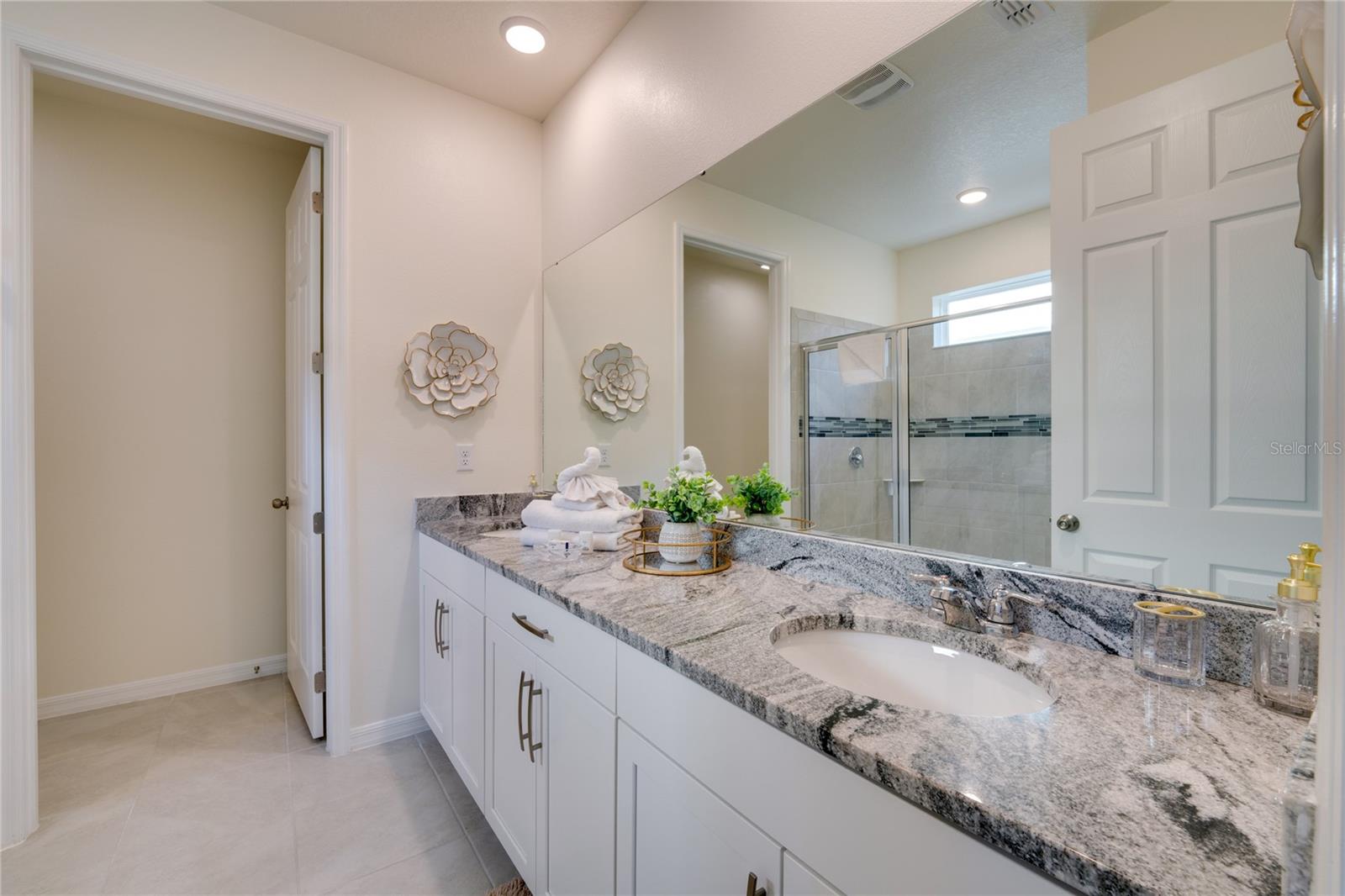 SOLARA RESORT VACATION VILLAS REP - Residential