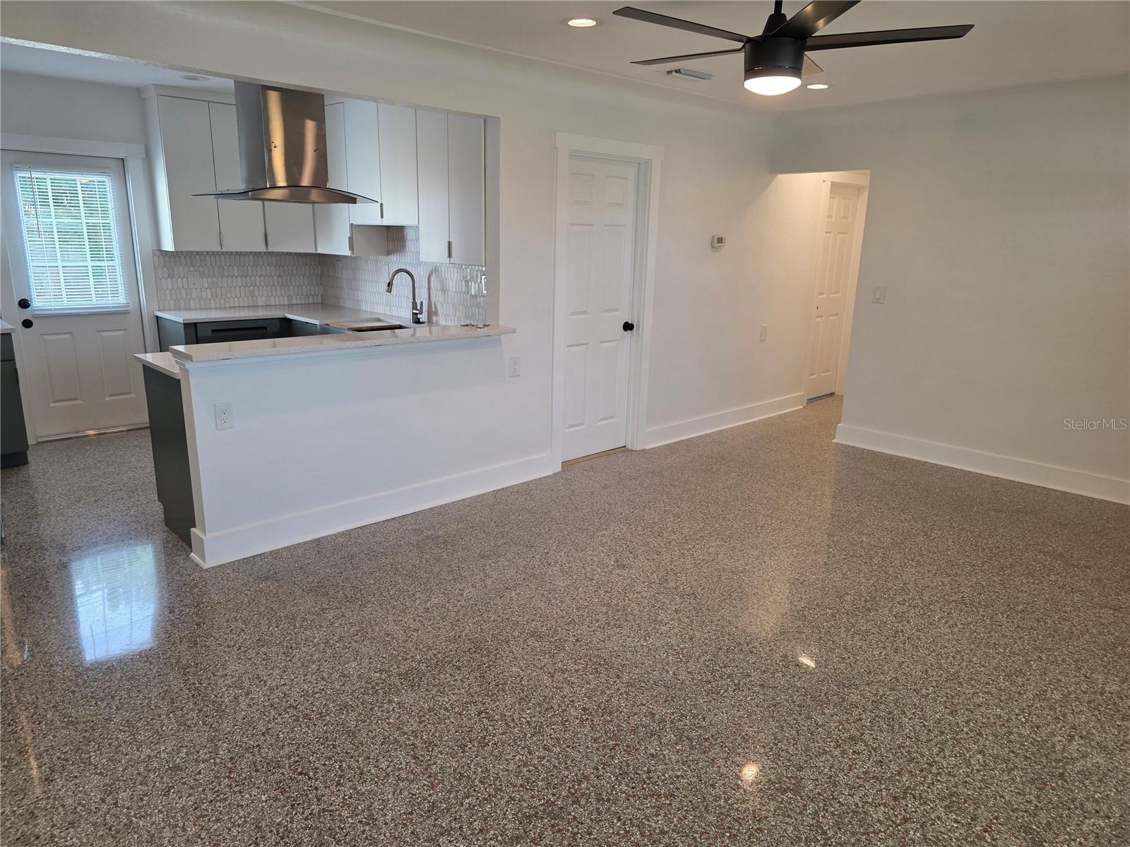 ST PETERSBURG BEACH NORTH UNIT 3 - Residential Lease